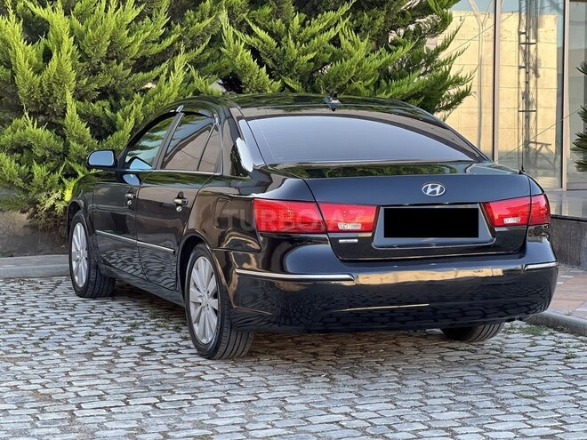 Hyundai Sonata-11