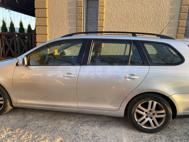 Volkswagen Golf-2