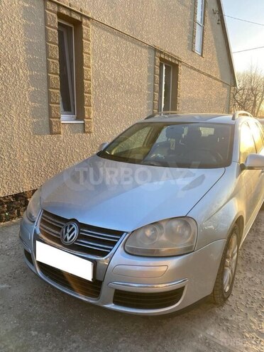 Volkswagen Golf-1