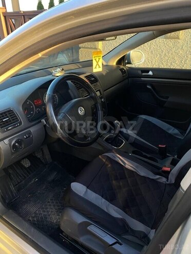 Volkswagen Golf-6