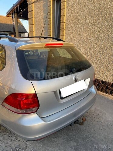 Volkswagen Golf-5