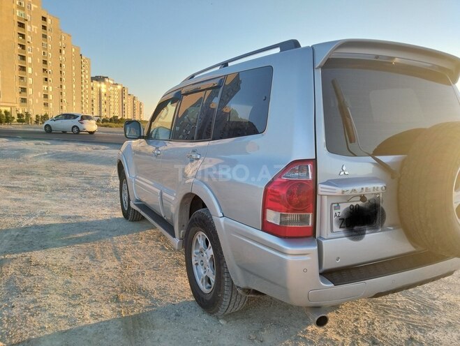 Mitsubishi Pajero-9