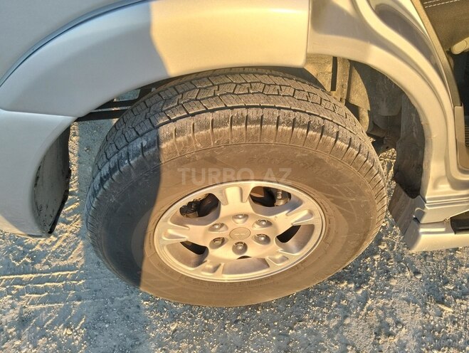 Mitsubishi Pajero-7