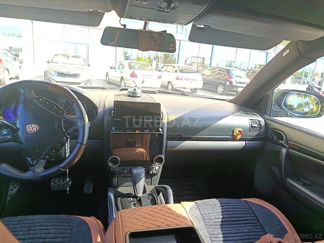Porsche Cayenne-5
