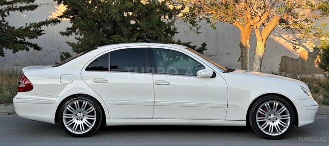 Mercedes E 240-7