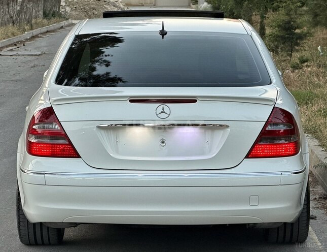 Mercedes E 240-10