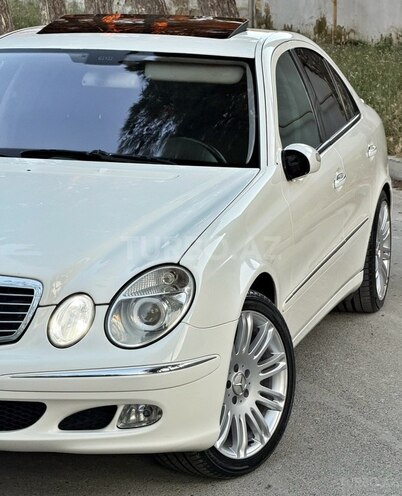 Mercedes E 240-6