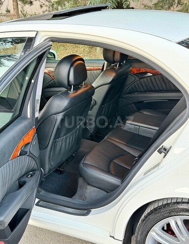 Mercedes E 240-19