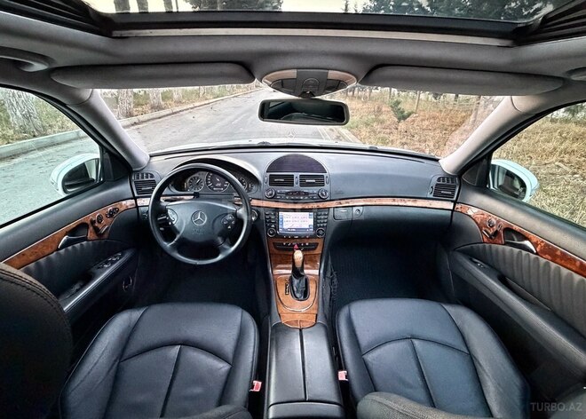 Mercedes E 240-14