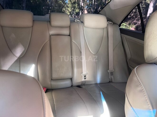 Toyota Camry-7