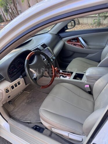 Toyota Camry-5
