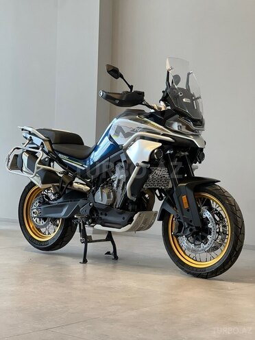 CFMOTO 800 MT Touring-1