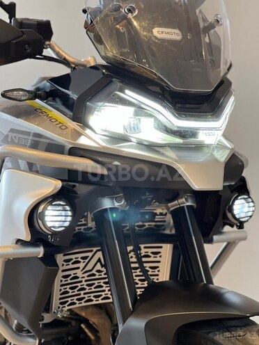 CFMOTO 800 MT Touring-11