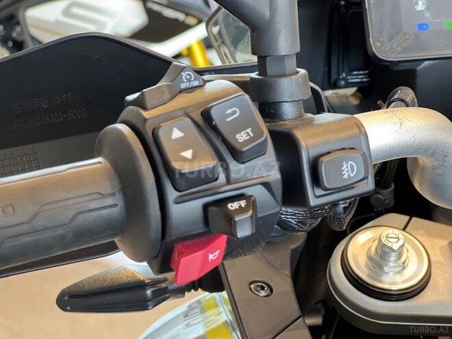 CFMOTO 800 MT Touring-8