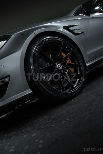 Mercedes CLS 63 AMG-8