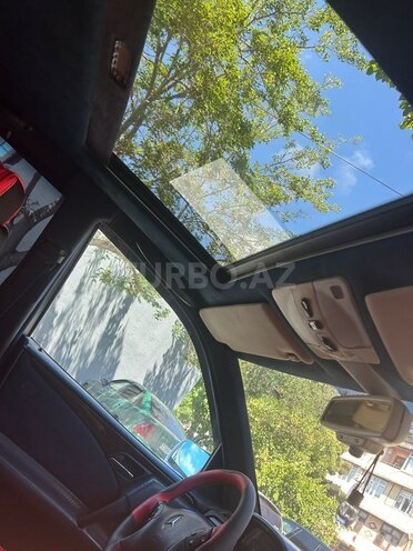 Mercedes E 230-8