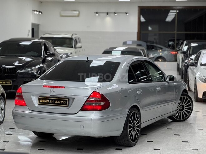 Mercedes E 200-8