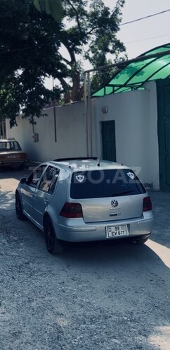 Volkswagen Golf-3