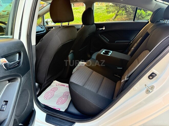 Kia Forte-11