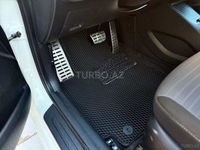 Kia Forte-12