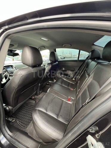Chevrolet Cruze-13
