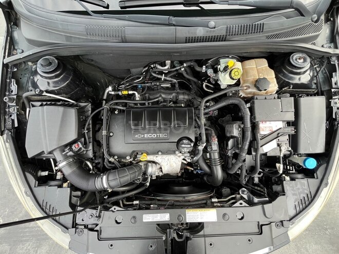 Chevrolet Cruze-6