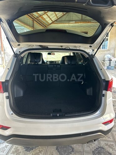 Hyundai Santa Fe-4
