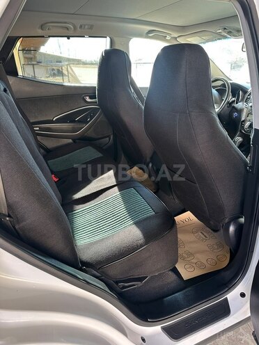Hyundai Santa Fe-5