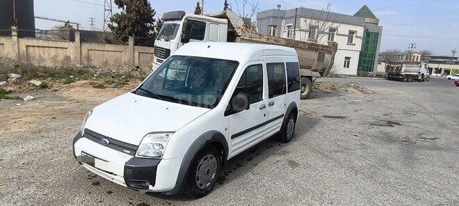 Ford Tourneo Connect-2