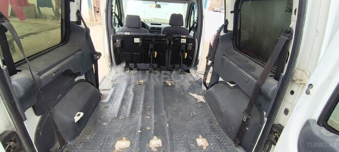 Ford Tourneo Connect-6