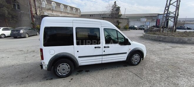 Ford Tourneo Connect-9