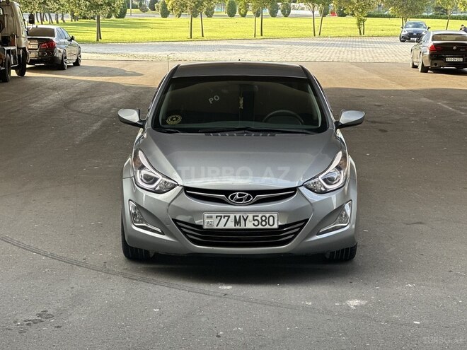 Hyundai Elantra-1