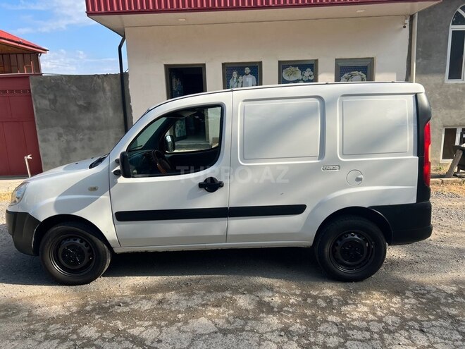 Fiat Doblo-4
