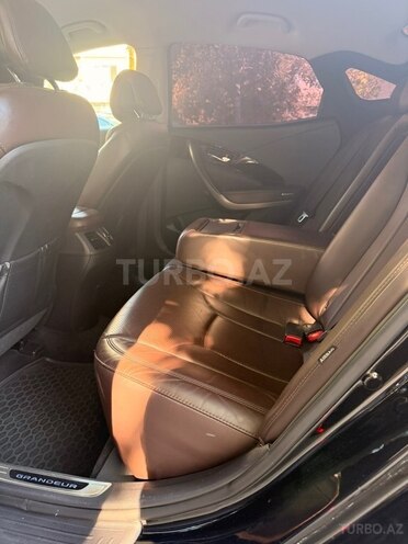 Hyundai Grandeur-10