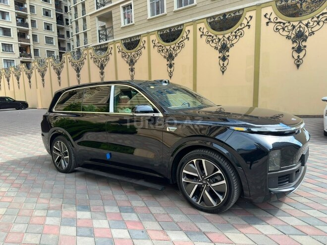 Li Auto L9-5
