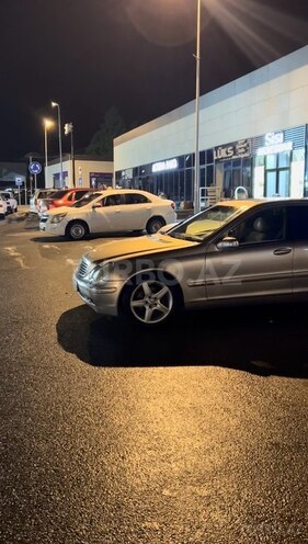 Mercedes C 240-4