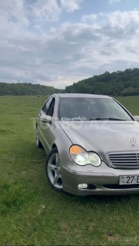 Mercedes C 240-10