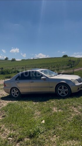 Mercedes C 240-13