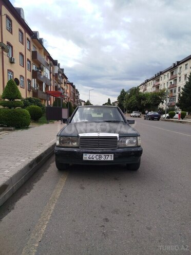 Mercedes 190-1