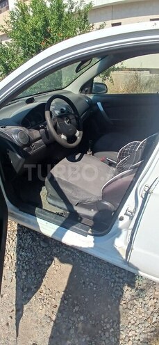 Chevrolet Aveo-7