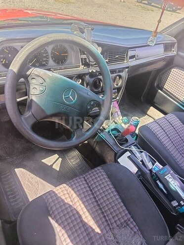 Mercedes 190-4