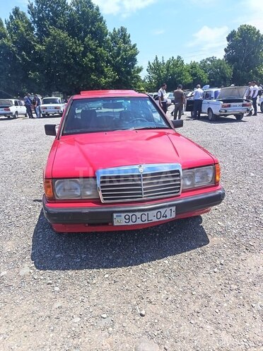 Mercedes 190-1