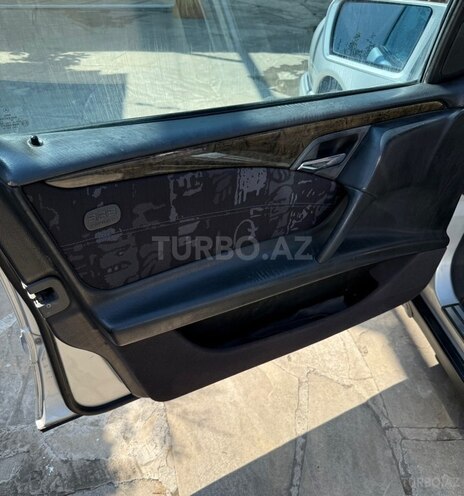 Mercedes E 290-12