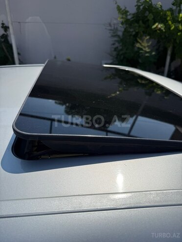 Mercedes E 290-6