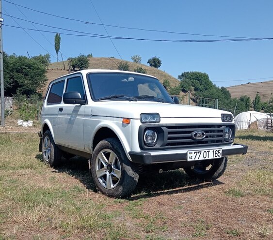 LADA (VAZ) Niva-4