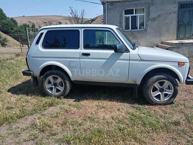 LADA (VAZ) Niva-6
