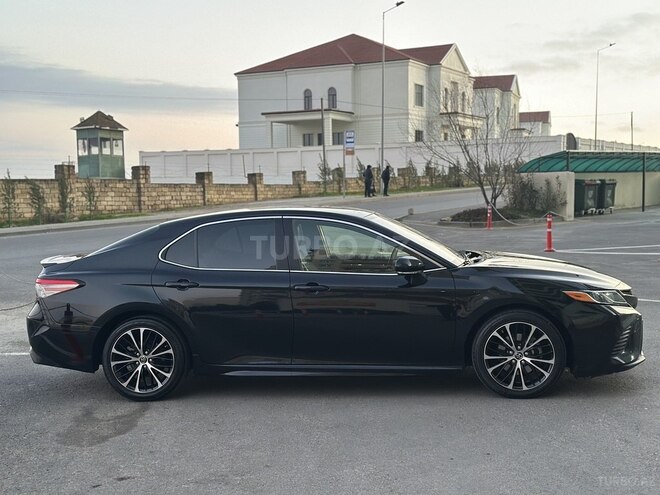 Toyota Camry-6