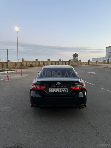 Toyota Camry-10
