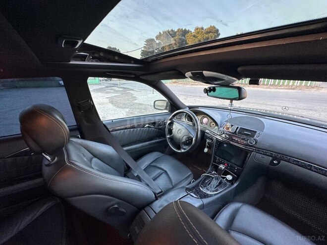 Mercedes E 320-9