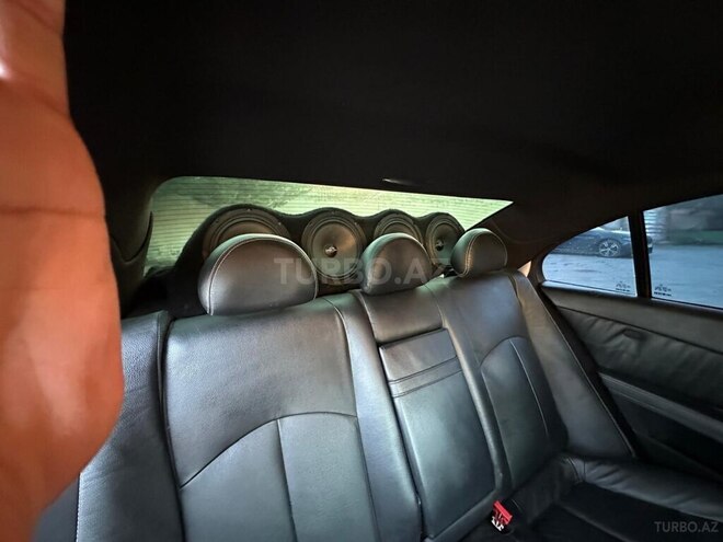 Mercedes E 320-6